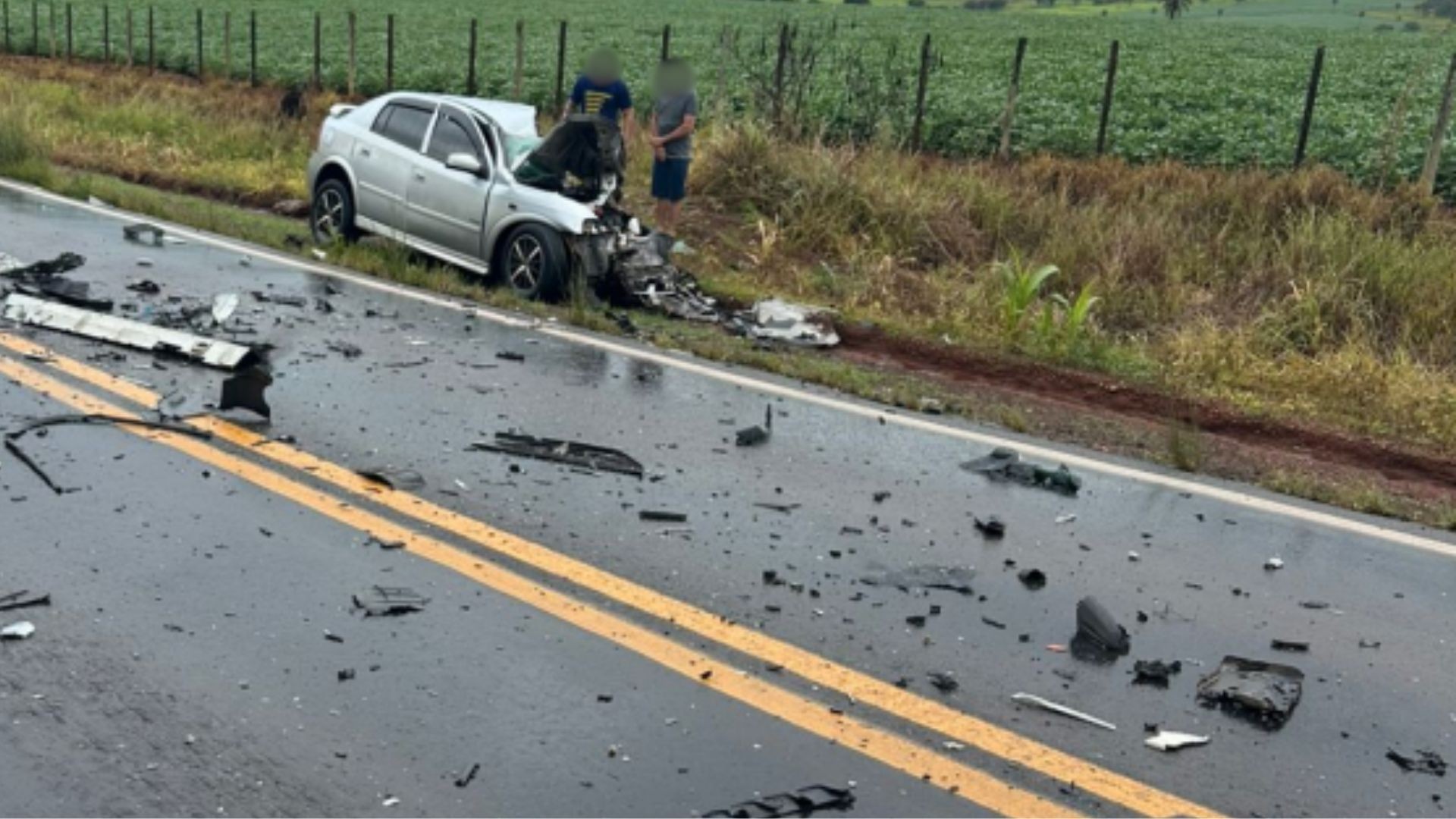 Câmeras de carreta mostram invasão de contramão que causou acidente fatal na MG-190
