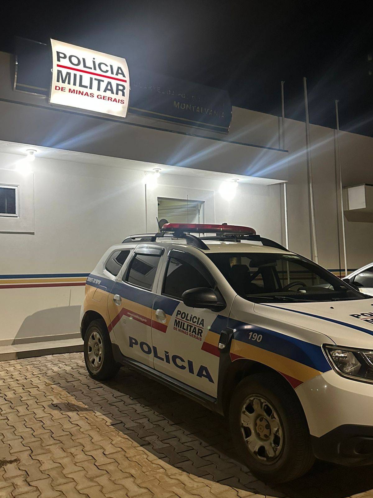 Três homens são presos após furto de arma guardada em chácara de  Montalvânia