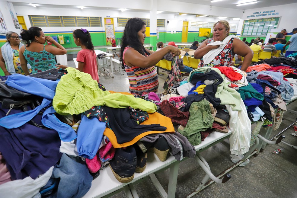 Manaus tem 114 ocorrências após chuva e famílias afetadas são levadas a abrigos — Foto: Clóvis Miranda/Semcom