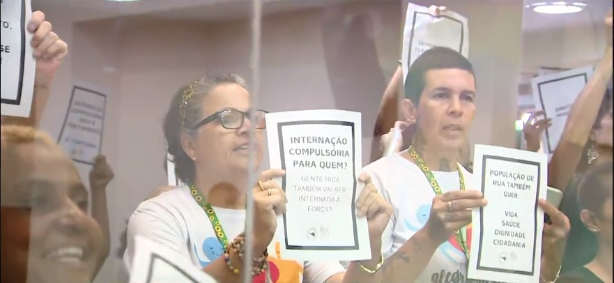 Projeto para internação involuntária de pessoas em situação de rua em Florianópolis é aprovado em 2ª votação e vai para sanção do prefeito