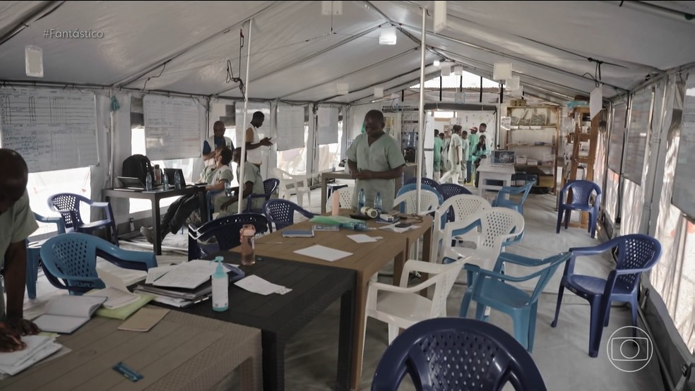Centro de Tratamento de Ebola dos Médicos Sem Fronteiras (MSF), na República Democrática do Congo — Foto: Reprodução/TV Globo