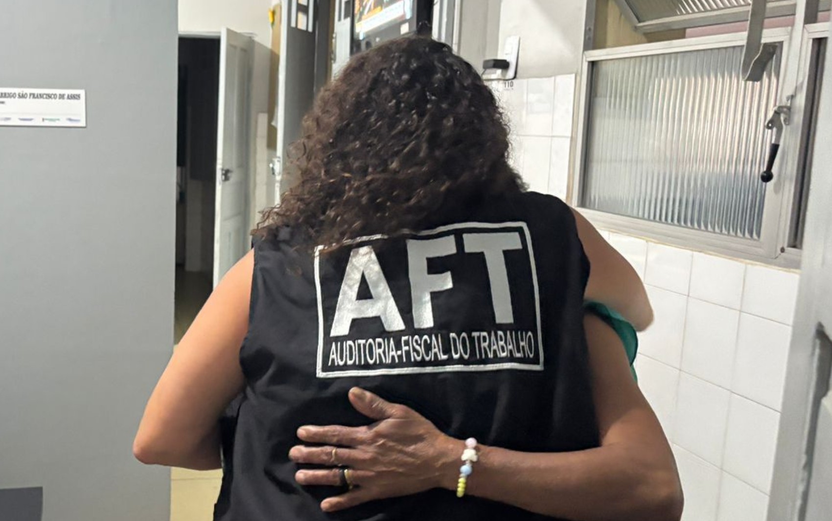 Empregada doméstica é resgatada em situação semelhante à escravidão após trabalhar mais de 50 anos sem receber salário na BA