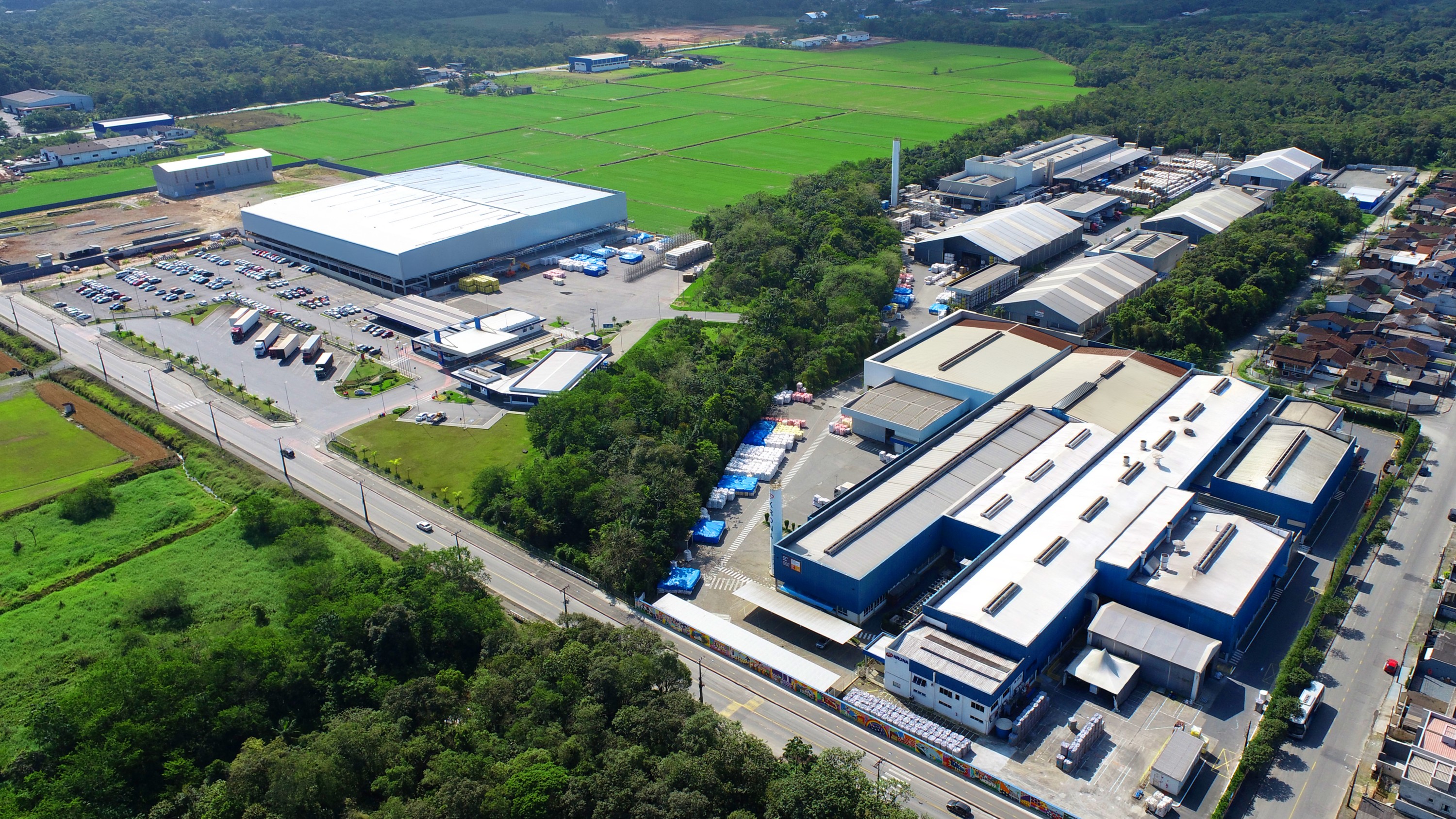 Krona amplia centro logístico com investimento de R$ 10 milhões via Sicoob