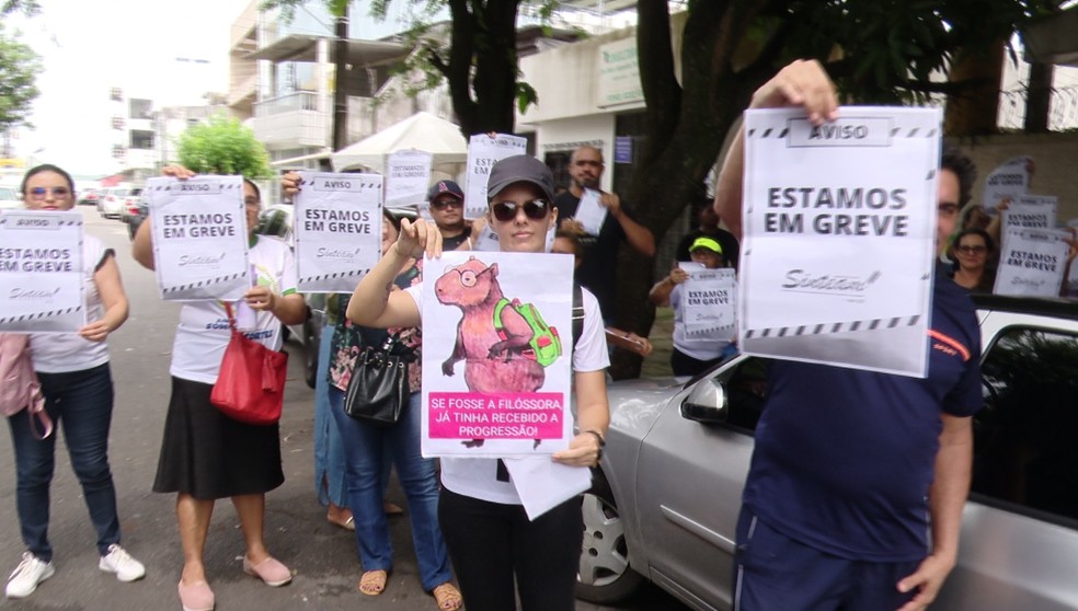 Greve dos professores no Amazonas — Foto: Rede Amazônica 