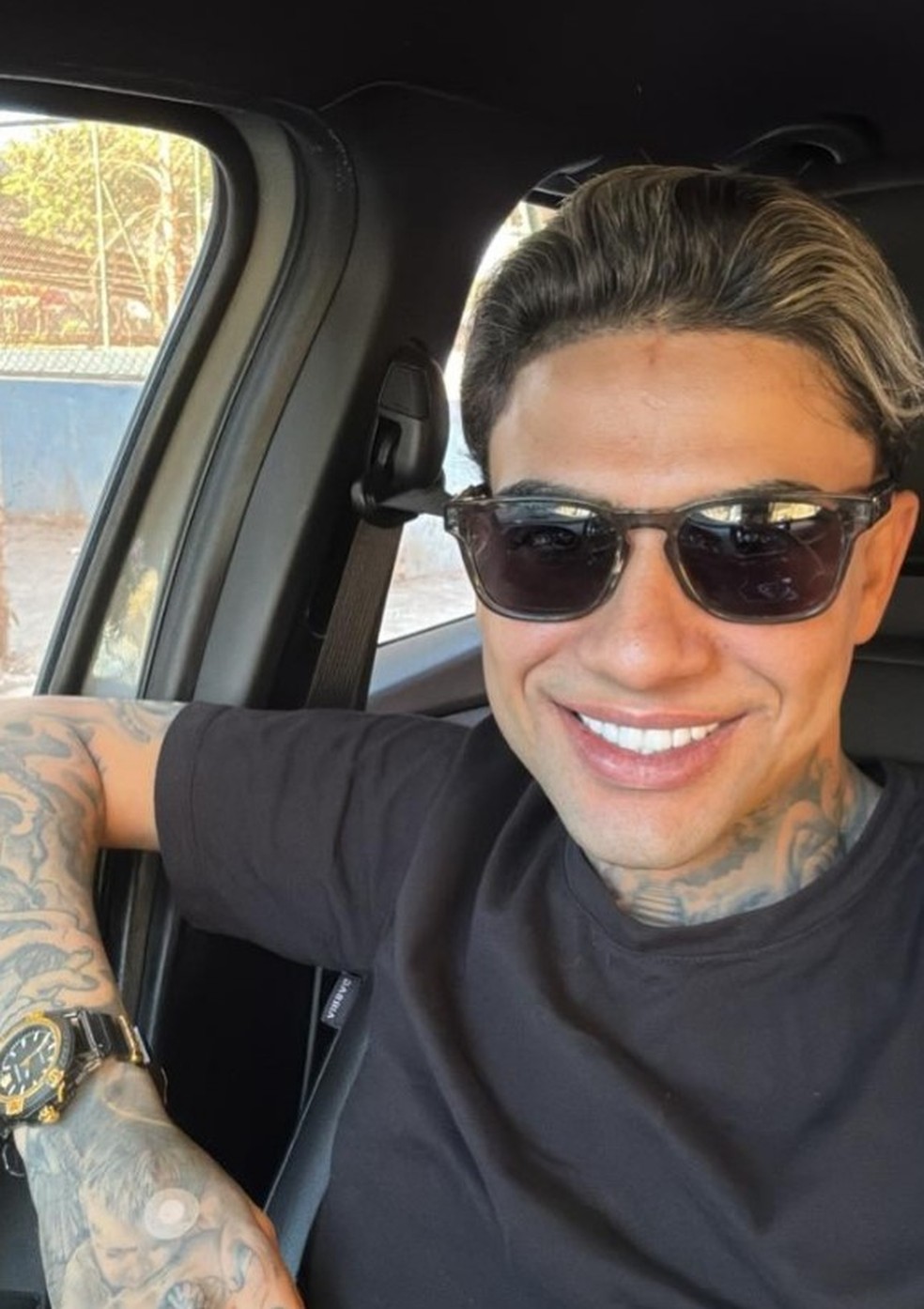 Jota Surfista, influenciador, morre aos 29 anos após luta contra câncer no estômago | G1