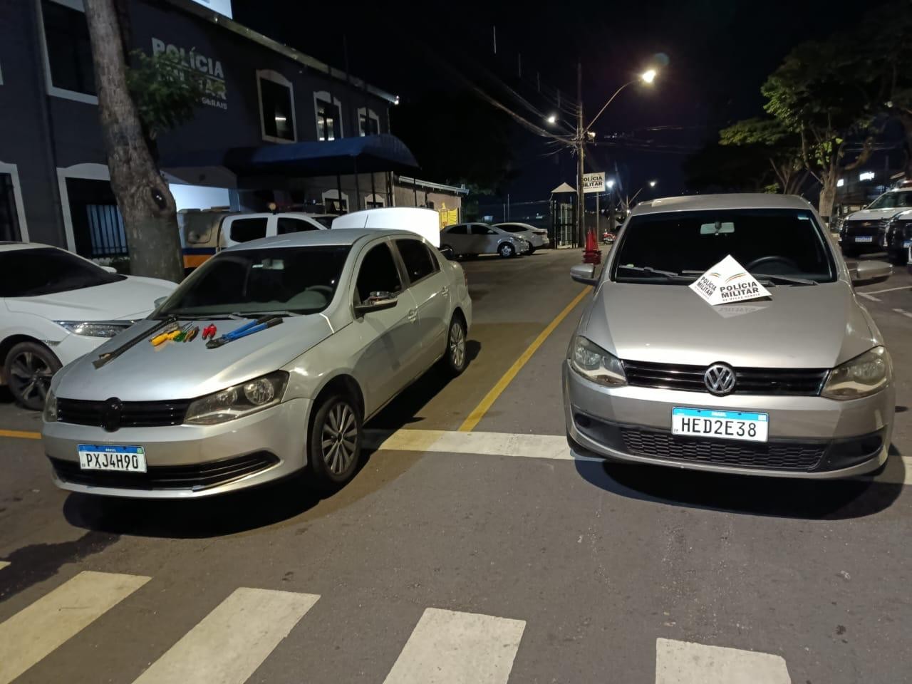 Trio suspeito de arrombamentos é preso ao tentar fugir de blitz