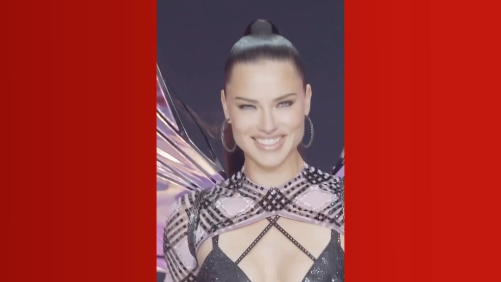 De volta às passarelas no Victoria's Secret Fashion Show, Adriana Lima morou no bairro de Castelo Branco; relembre fato sobre a baiana — Foto: Redes Sociais