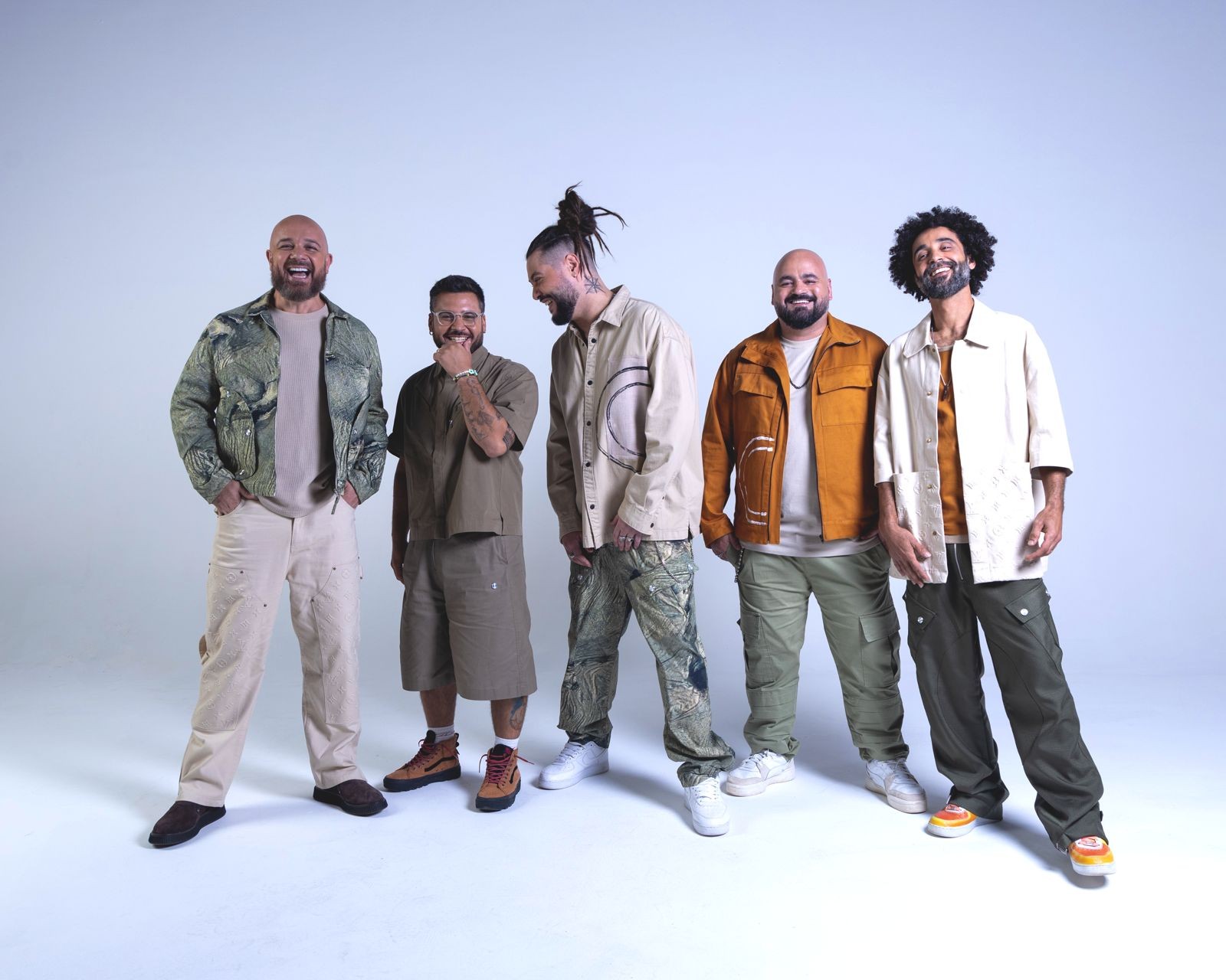 Com 20 anos de carreira, Maneva segue com o objetivo de 'fazer música da alma' e se prepara para show no Planeta Atlântida