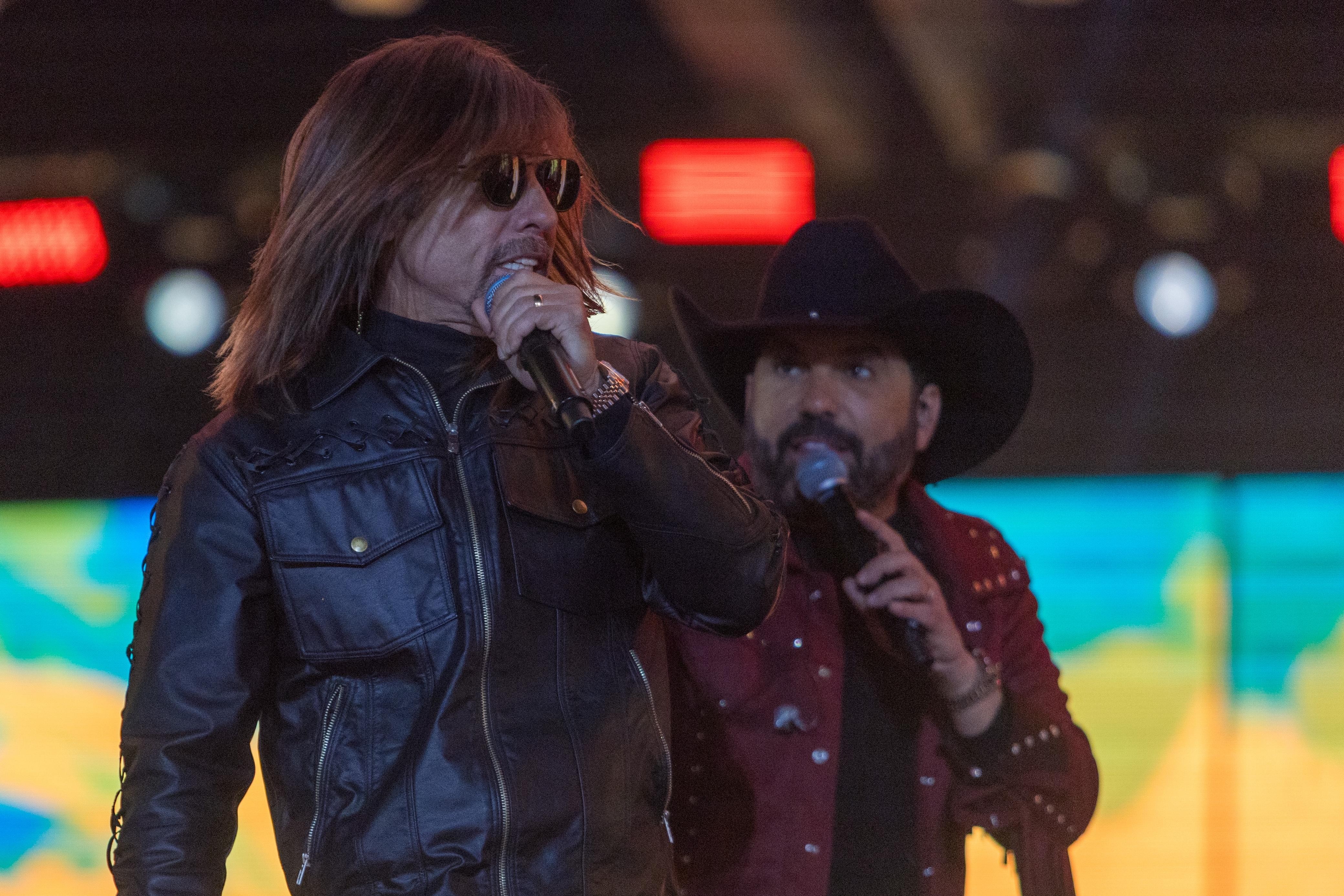 Edson e Hudson misturam sertanejo e rock n roll em show ‘pesado’ | G1