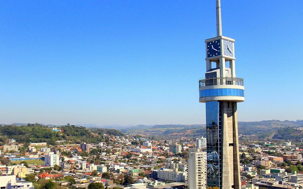 Torre da Concatedral de Francisco Beltrão é reaberta nesta quinta