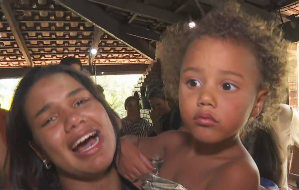 Menina autista é encontrada com vida após dois dias de buscas em Jeceaba