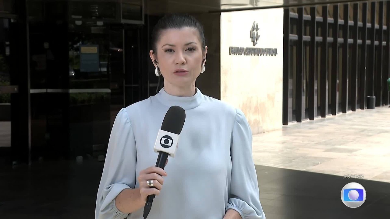 Servidora investigada por vazamento de dados de ministros pede retirada de tornozeleira e acesso a e-mails