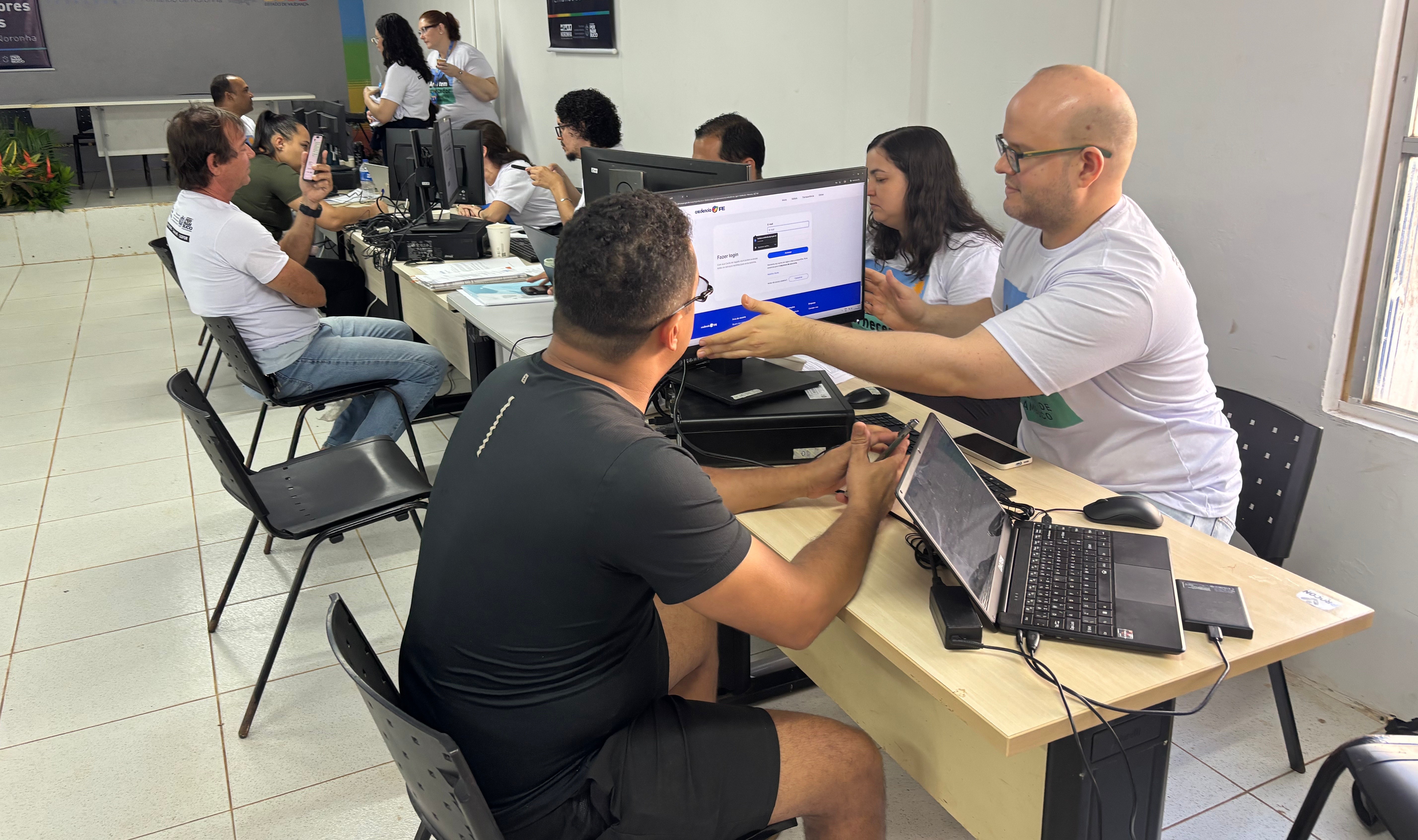 Fernando de Noronha faz cadastro inédito de fornecedores para serviços do governo; veja como participar