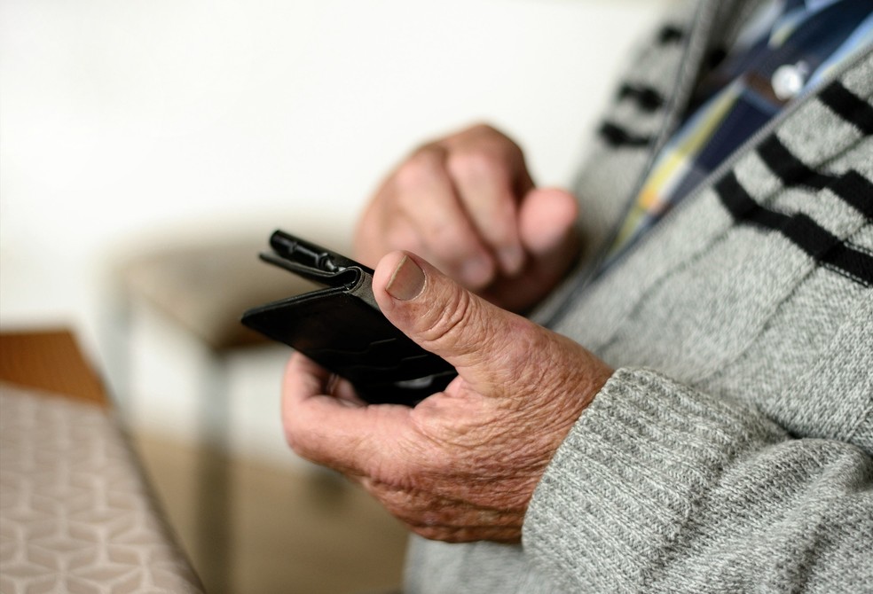 Uso de internet entre a populaçao com 60 anos ou mais subiu de 70,1% para 74,5% entre 2024 e 2025 — Foto: Congerdesign/Pixabay