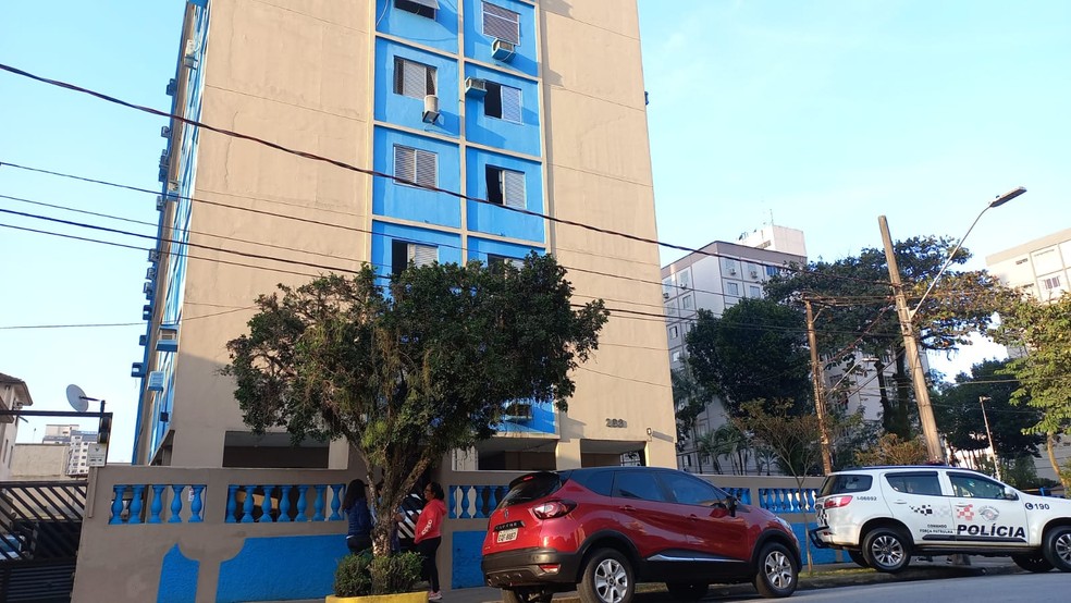 Idoso, de 77 anos, foi esfaqueado pelo neto, no bairro Aparecida, em Santos (SP) — Foto: Arquivo Pessoal