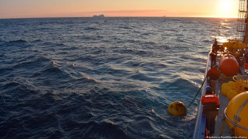 Mudanças na corrente marítima que leva calor ao hemisfério norte pode levar a desertificação no verão e "era do gelo moderna" no inverno — Foto: Isabela Le Bras/AP/picture alliance