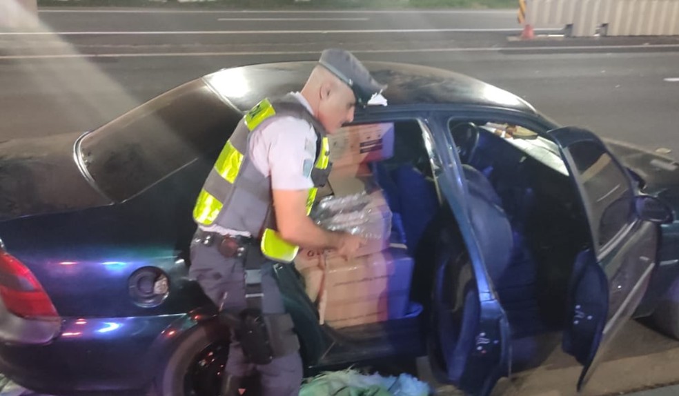 Mercadorias avaliadas em R$ 380 mil são apreendidas por descaminho em Presidente Epitácio (SP) — Foto: Polícia Militar Rodoviária/Divulgação