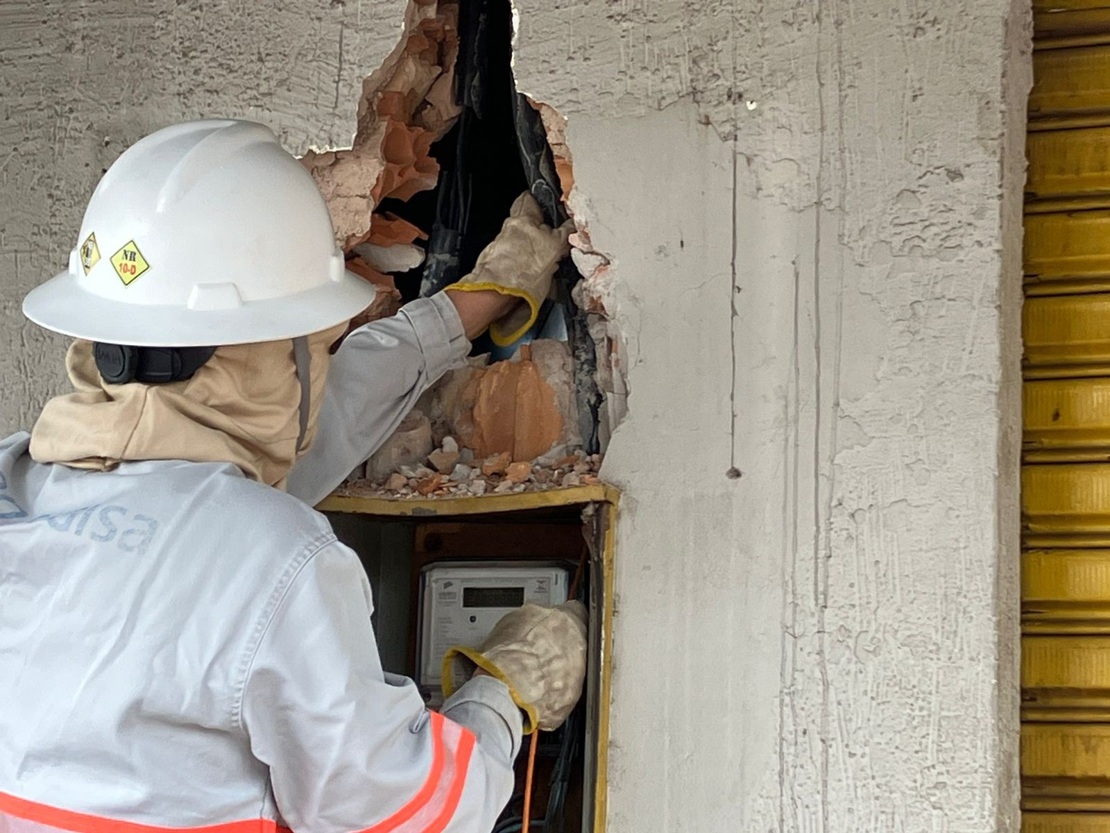 Furtos de energia com prejuízo de R$ 200 mil são flagrados em casa, escritório de arquitetura e restaurantes, em Pres. Prudente