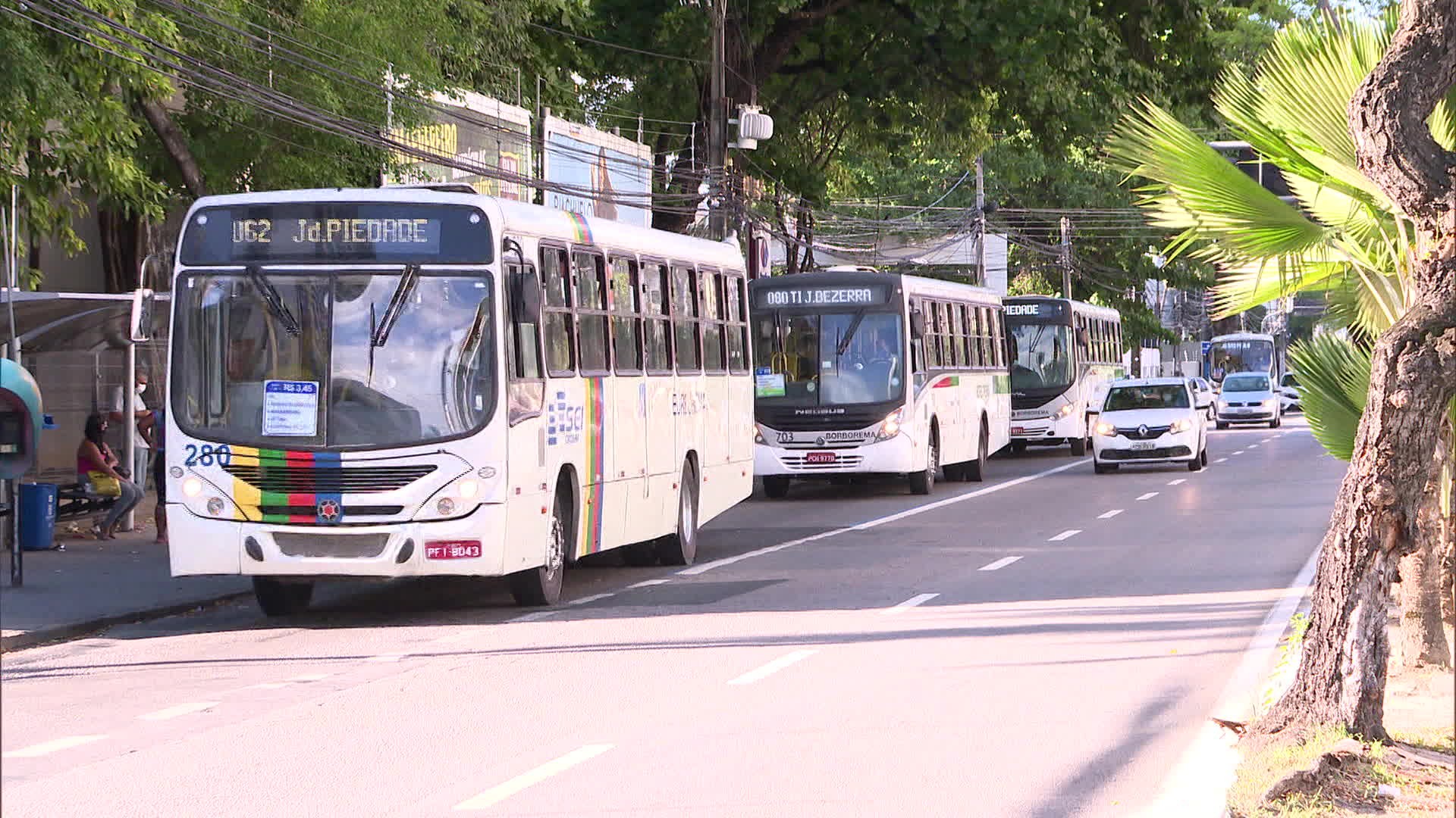 No Recife, 84% das mulheres sentem muita insegurança em se deslocar e 63% já sofreram violência no caminho, diz pesquisa