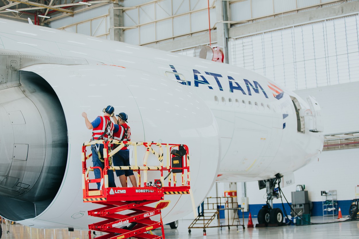 Latam abre 175 vagas em São Carlos para manutenção aeronáutica; saiba como se inscrever 