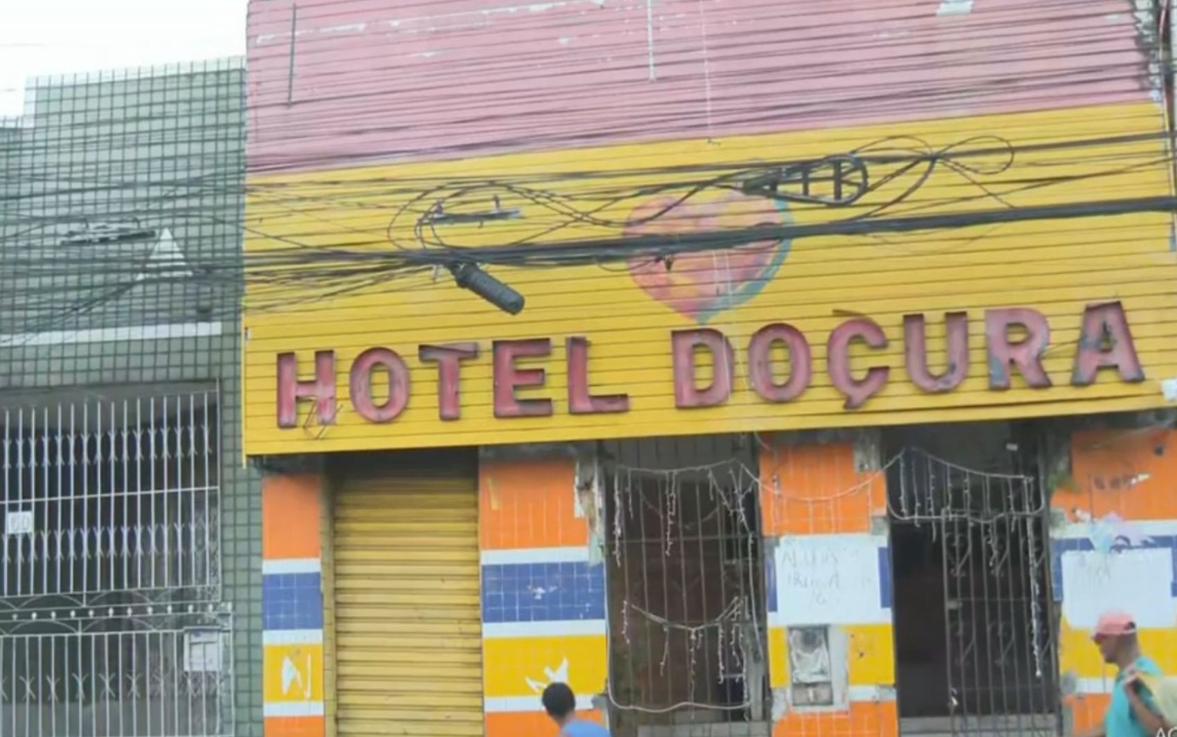 Homem morre após incêndio em quarto de hotel em Salvador