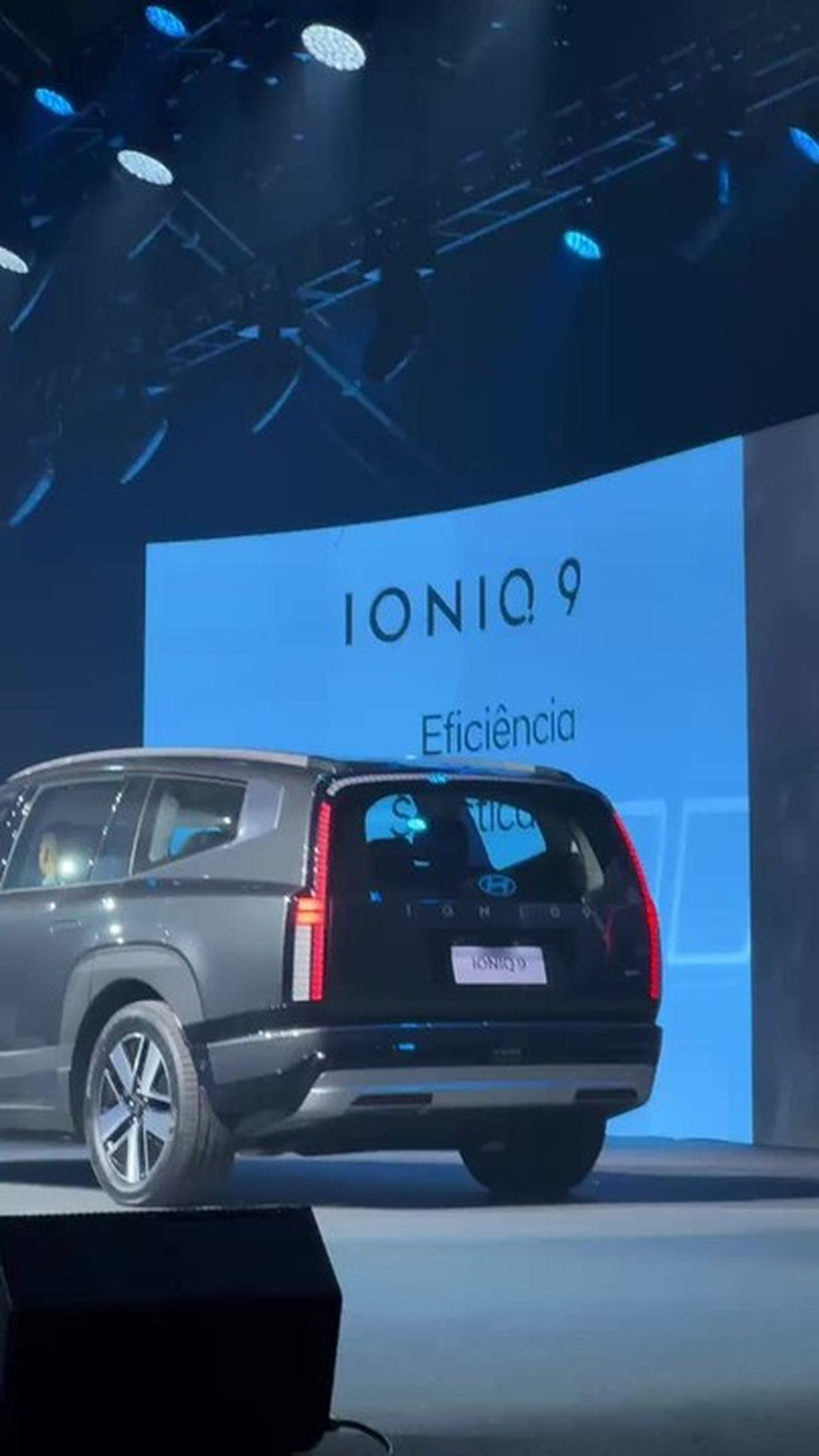 Salão do Automóvel 2025: Hyundai Ioniq 9 é SUV elétrico de luxo que chega ao Brasil em 2026