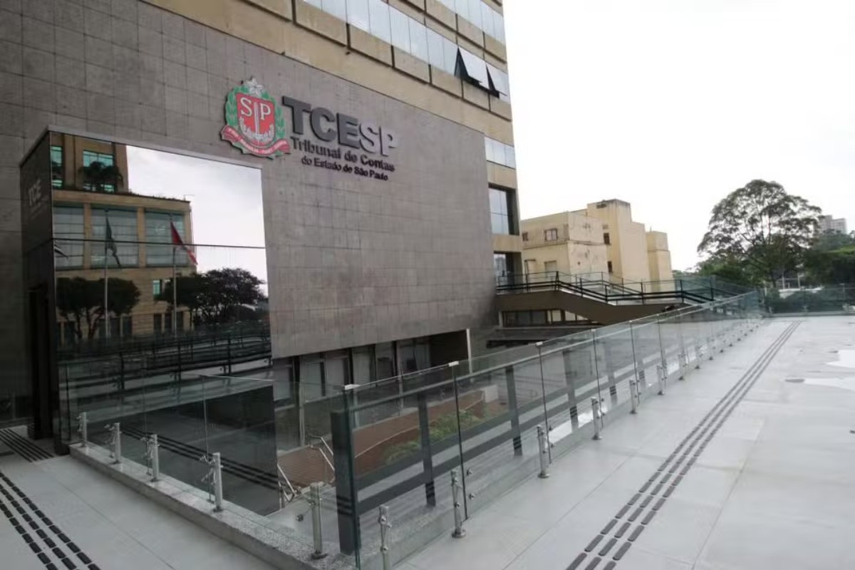 TCE faz fiscalização surpresa em 300 escolas municipais de SP