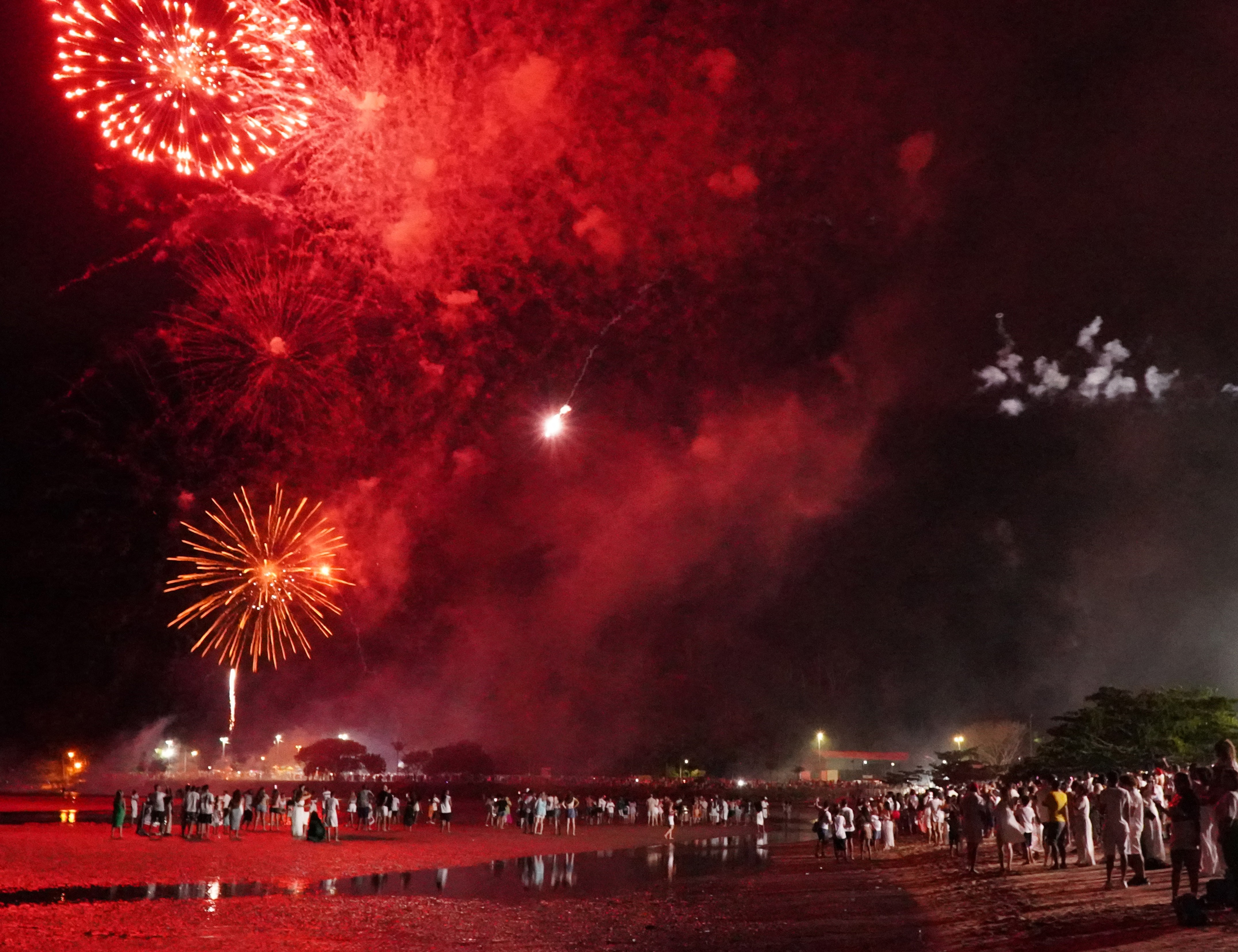 Réveillon na praia: Veja a programação de shows e queima de fogos nas cidades do Litoral Norte de SP