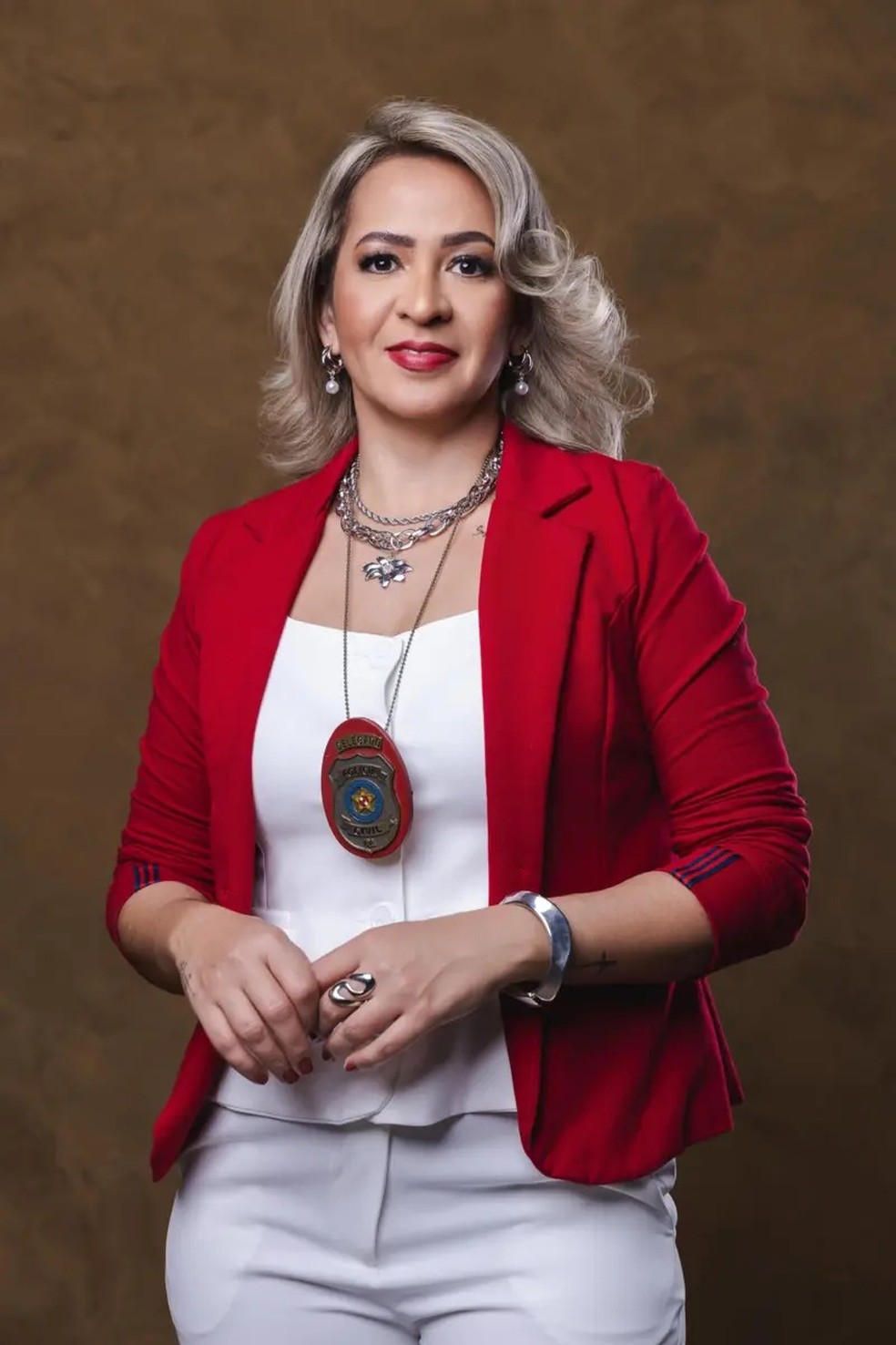 Hoje, aos 43 anos, Amanda Souza trabalha como delegada na Unidade de Recuperação de Dispositivos Móveis em Belém — Foto: Arquivo pessoal