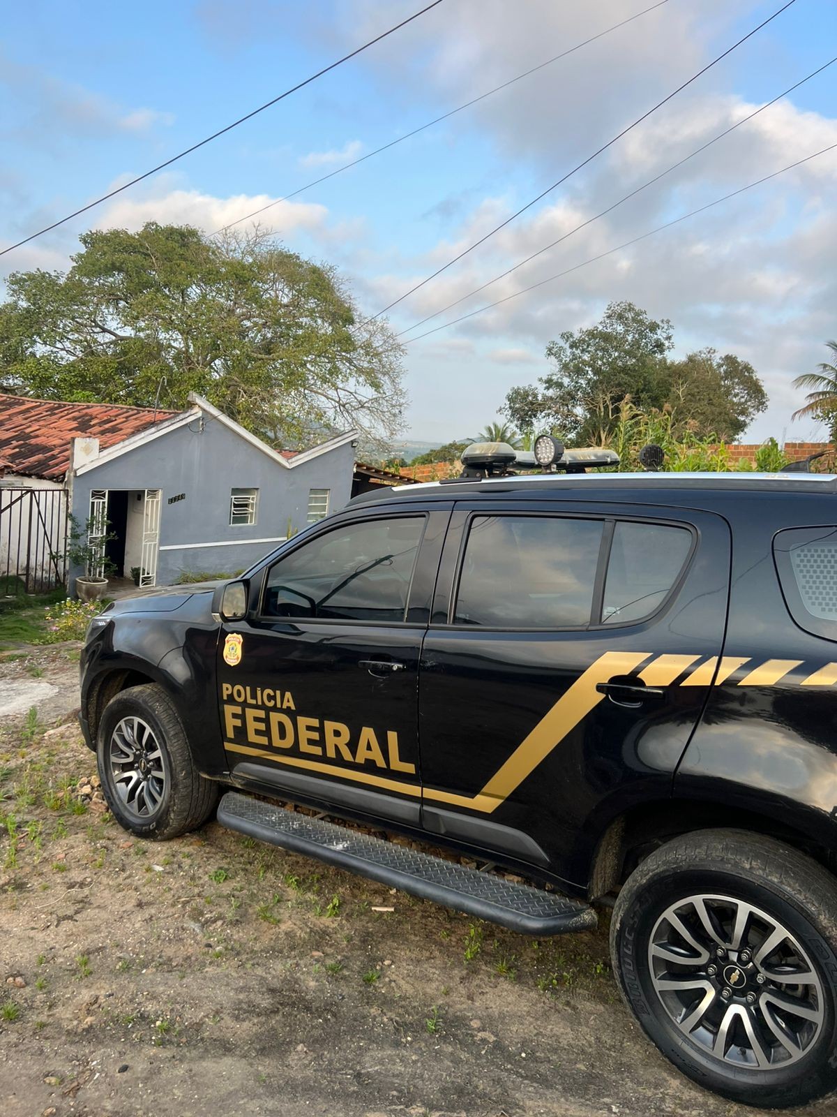 PF cumpre mandado de busca e apreensão contra suspeito de armazenar imagens de abuso sexual infantojuvenil, na PB 