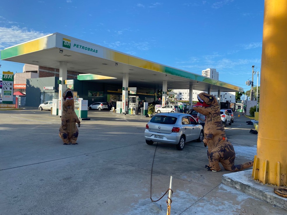 Posto vende gasolina a R$ 3,94 no Dia Livre de Impostos em Natal — Foto: Pedro Trindade/Inter TV Cabugi