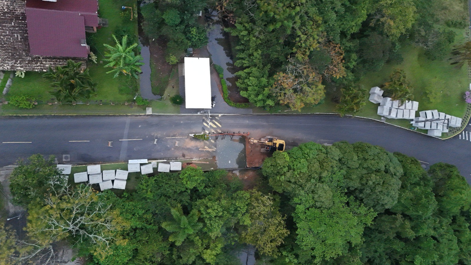 Prefeitura inicia obra para ampliar drenagem no Rio Apa