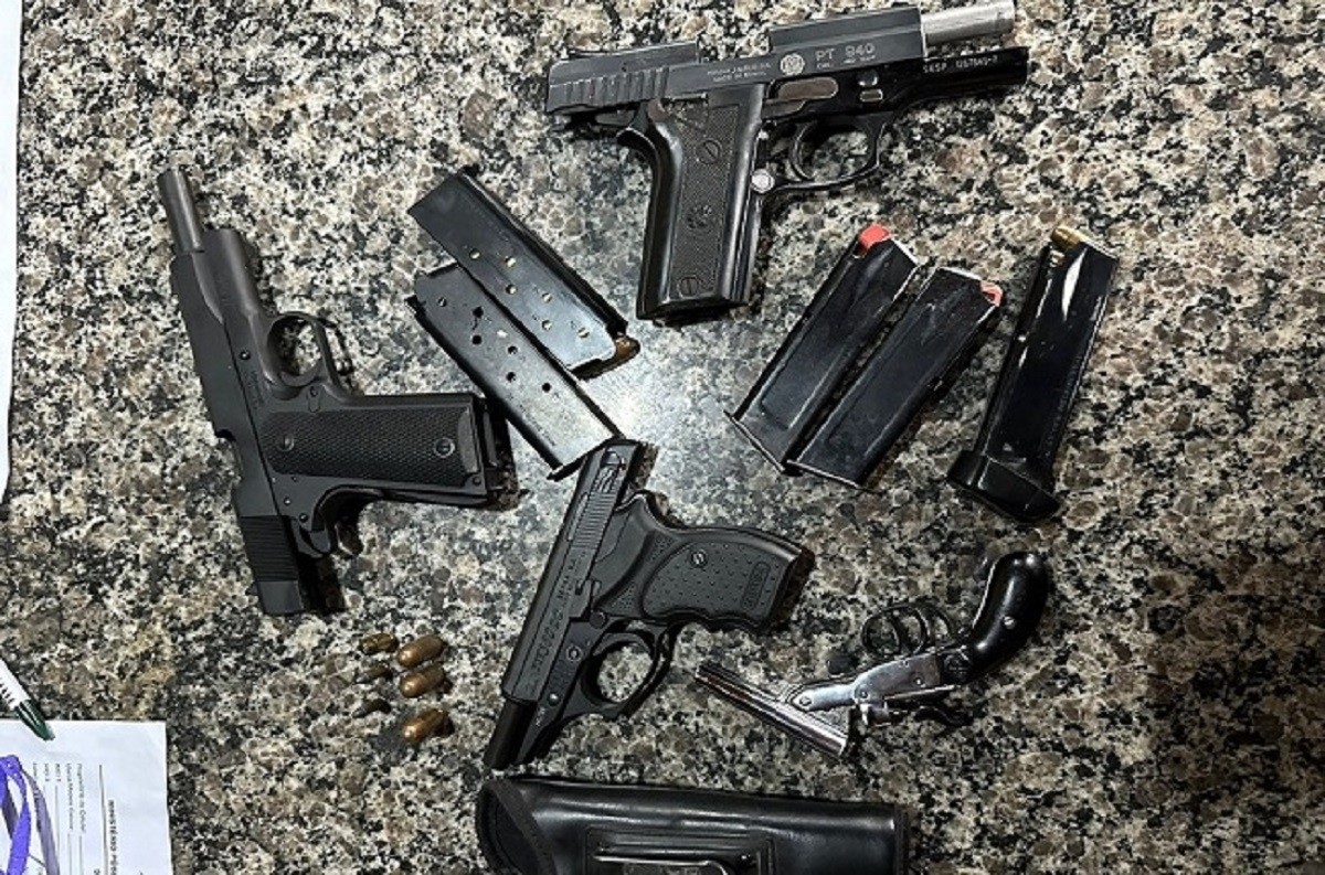 Policiais civis suspeitos de participação em 'milícia privada' são alvos de operação em MG