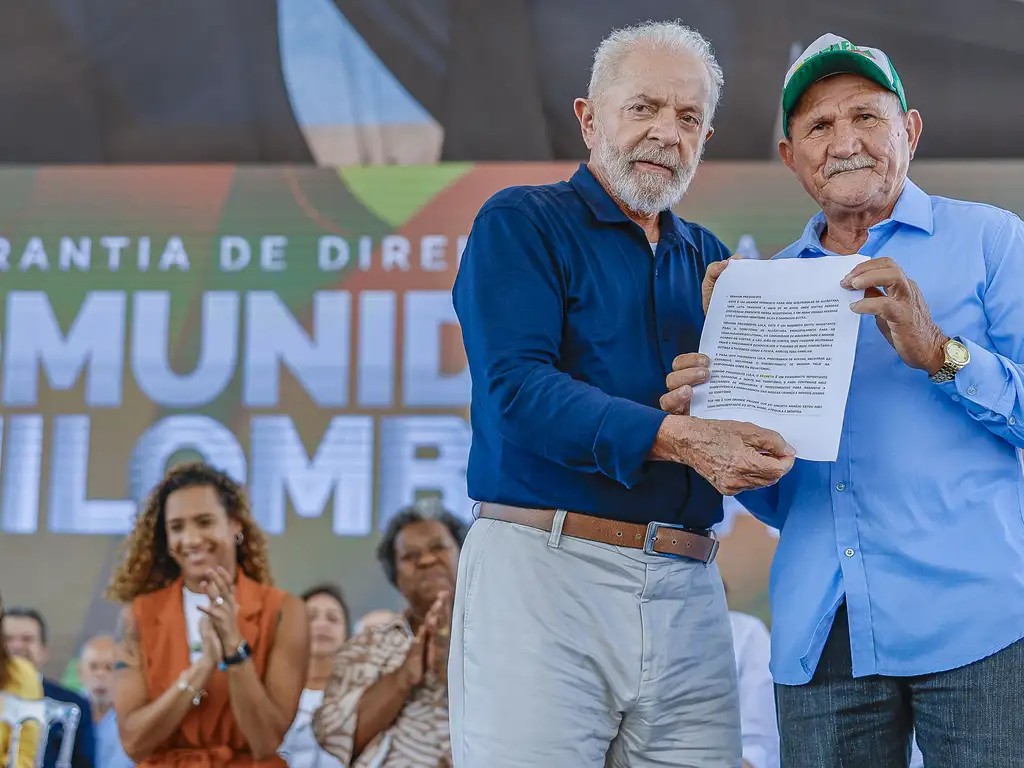 Lula assina decreto de conciliação entre quilombolas e Centro de Lançamento de Foguetes no MA; impasse durou 40 anos