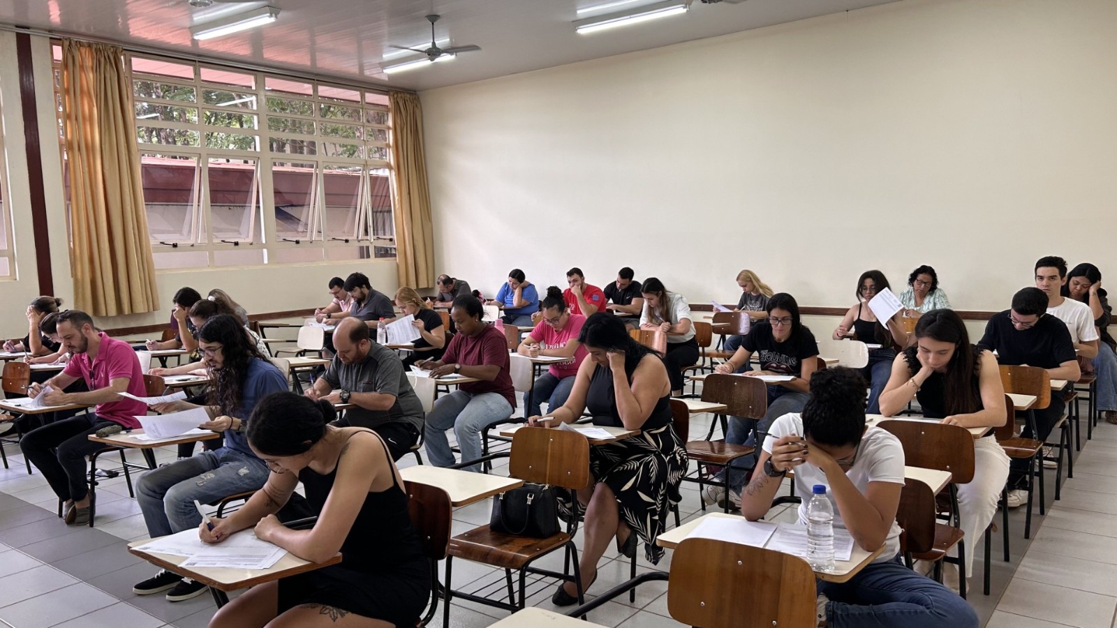 Licenciatura semipresencial amplia acesso à formação de professores