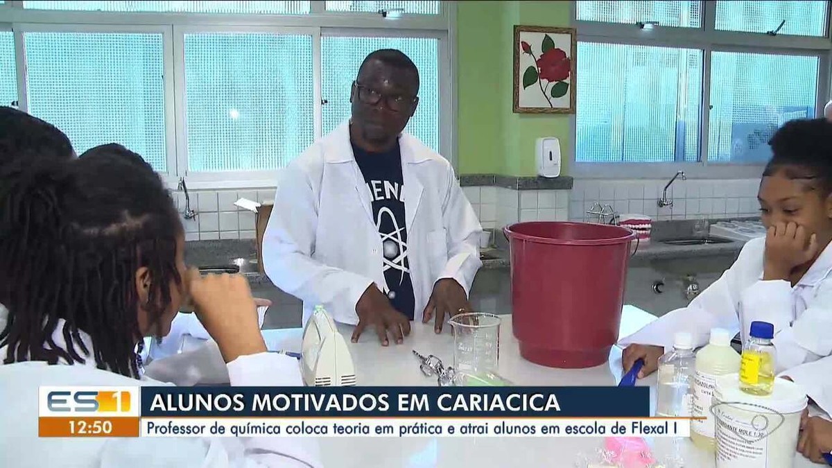 Já jogou UNO hoje? JOGOS NO ENSINO DE QUÍMICA  De volta à escola: relatos  da experiência de licenciandos em Química nos colégios estaduais em Curitiba