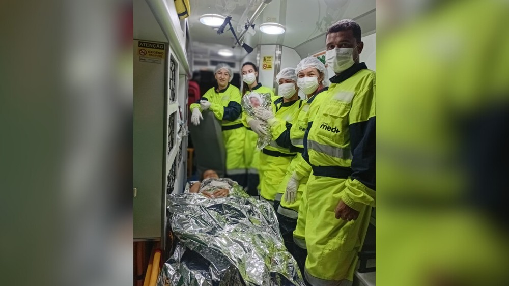 Bebê nasce na BR-040 com ajuda da equipe médica de concessionária em João Pinheiro