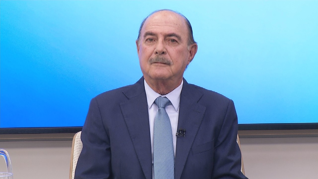 Imagem de destaque da notícia: Dr. Zacharias Calil apresenta propostas para o Senado, incluindo VLT no Entorno