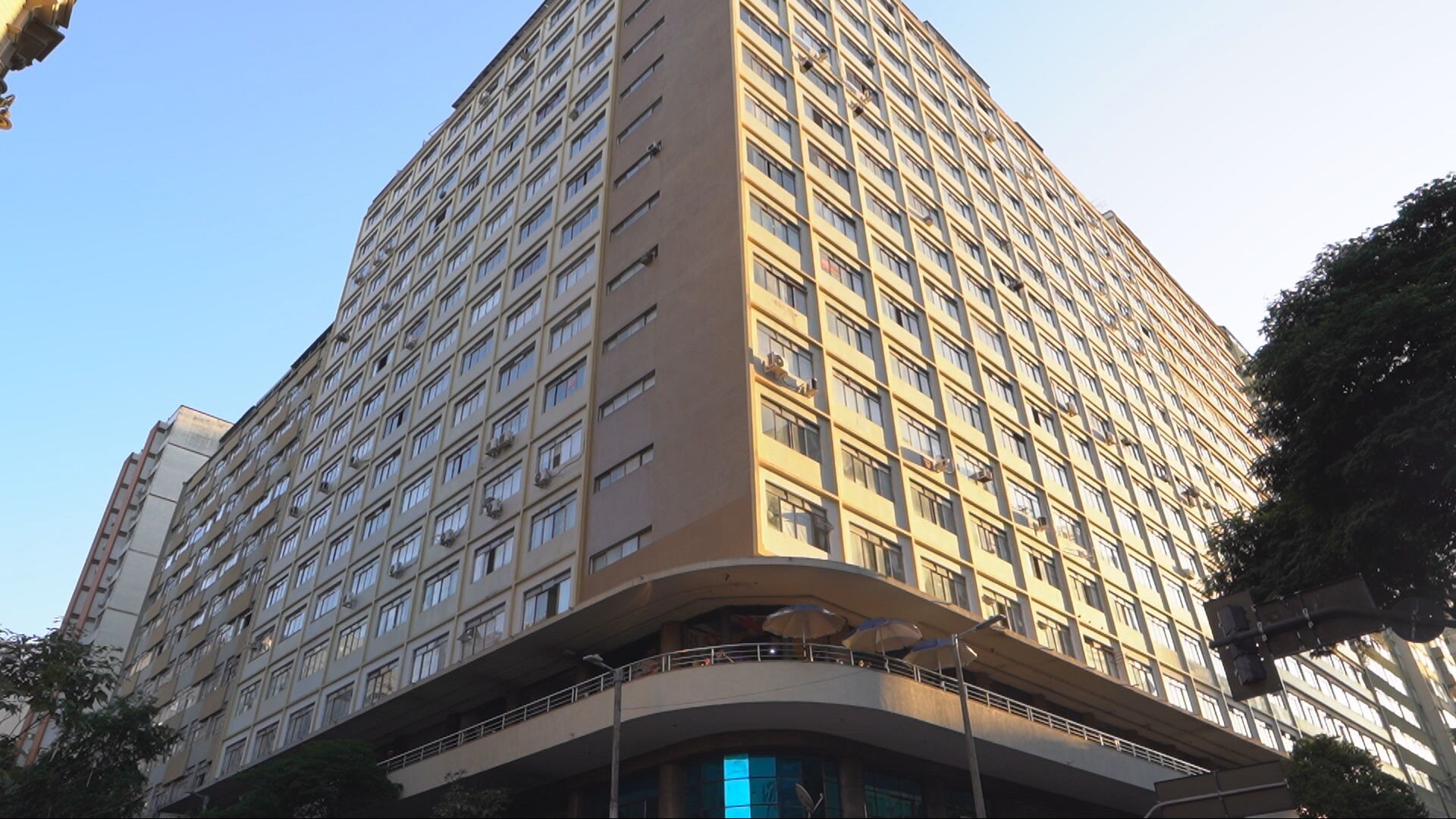 Edifício Maletta guarda tesouros da moda, da literatura e dos games