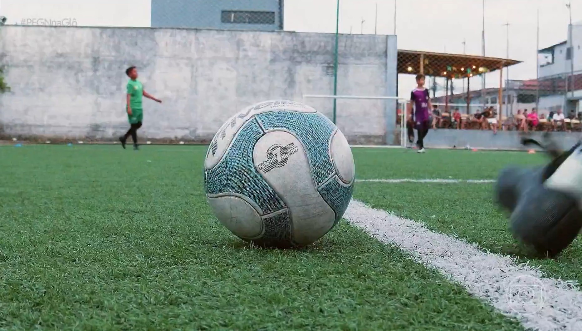 'Crossfut': ex-jogador cria treino que mistura futebol e crossfit, e espera faturar mais na Copa