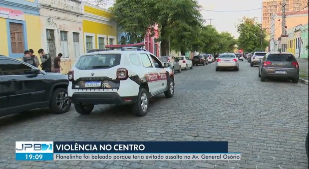 Flanelinha é baleado no Centro de João Pessoa  — Foto: Reprodução/TV Cabo Branco