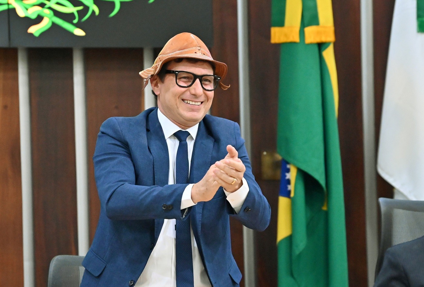 Mução se emociona ao receber título de cidadão potiguar: 'Muito orgulho em ser daqui'