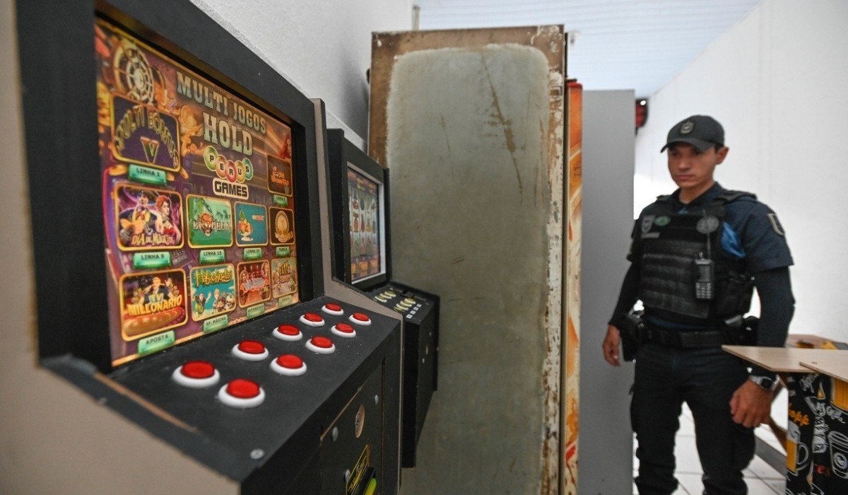Pensão e bingo clandestinos são lacrados no Centro de Campinas