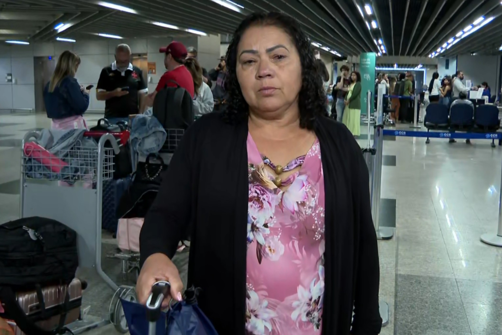 Mãe que iria para casamento do filho e levaria terno dele tem voo cancelado por conta dos fortes ventos em Curitiba: 'Estou triste e revoltada'