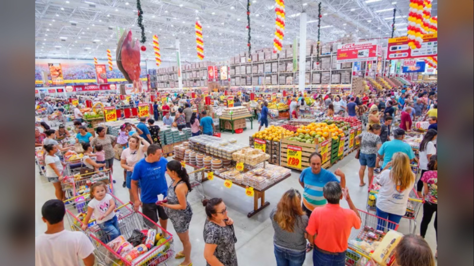 Feirão oferta 230 vagas de emprego em rede de supermercados atacadista em Florianópolis