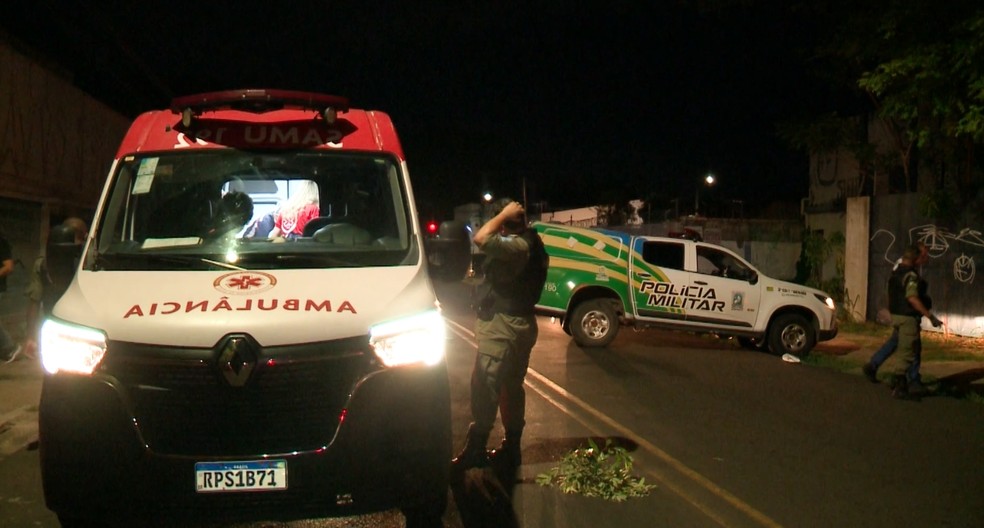 Morador de rua é baleado em Teresina e segurança de farmácia é suspeito dos disparos — Foto: Reprodução/TV Clube