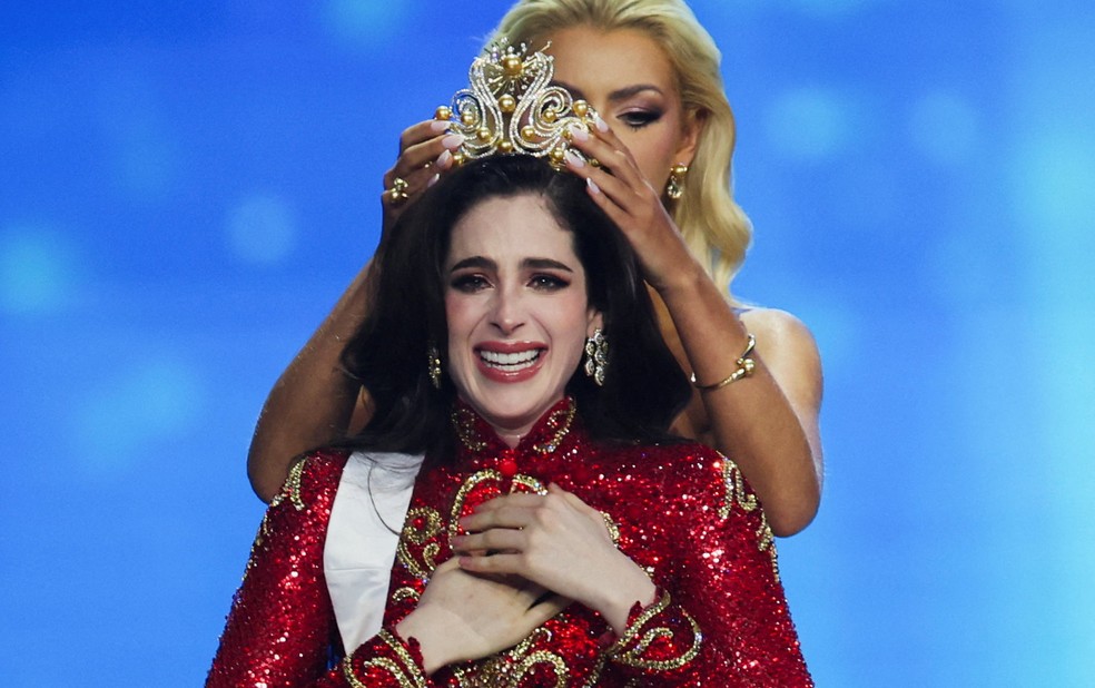 Fátima Bosch é coroada Miss Universo 2025 — Foto: REUTERS/Chalinee Thirasupa