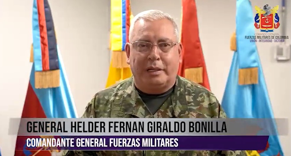 General do exército colombiano, Helder Giraldo, em vídeo publicado nas redes sociais em que comenta sobre as crianças desaparecidas — Foto: Reprodução/Redes Sociais