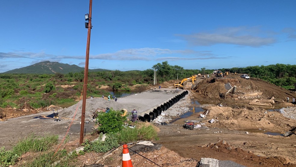 Apesar do prazo, obra do desvio da BR-304 não foi concluída — Foto: Gustavo Brendo/Inter TV Cabugi