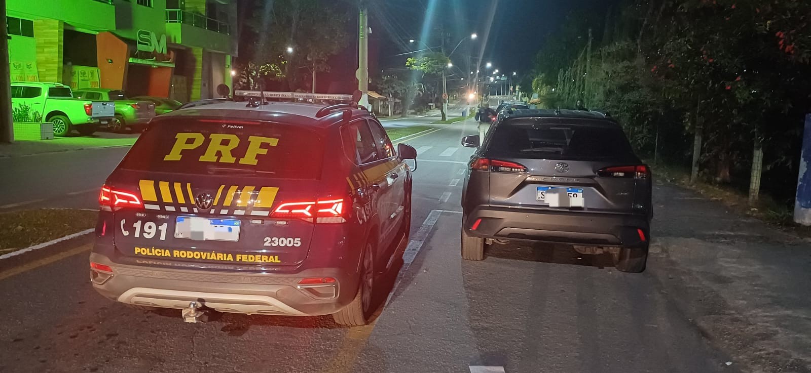 PRF recupera veículo roubado avaliado em R$ 170 mil na Via Dutra, em Itatiaia